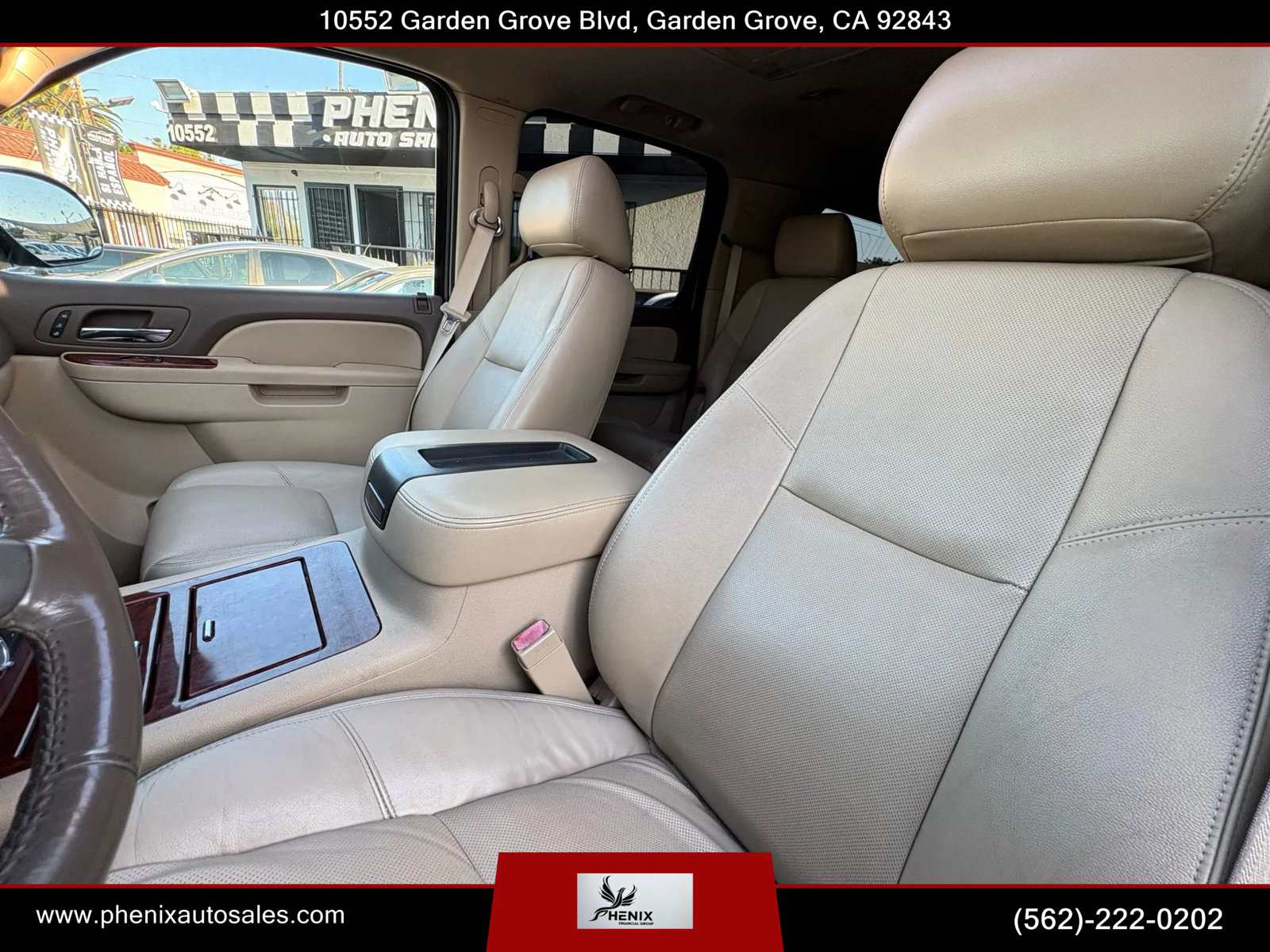 Used 2012 Chevrolet Suburban LTZ image 20