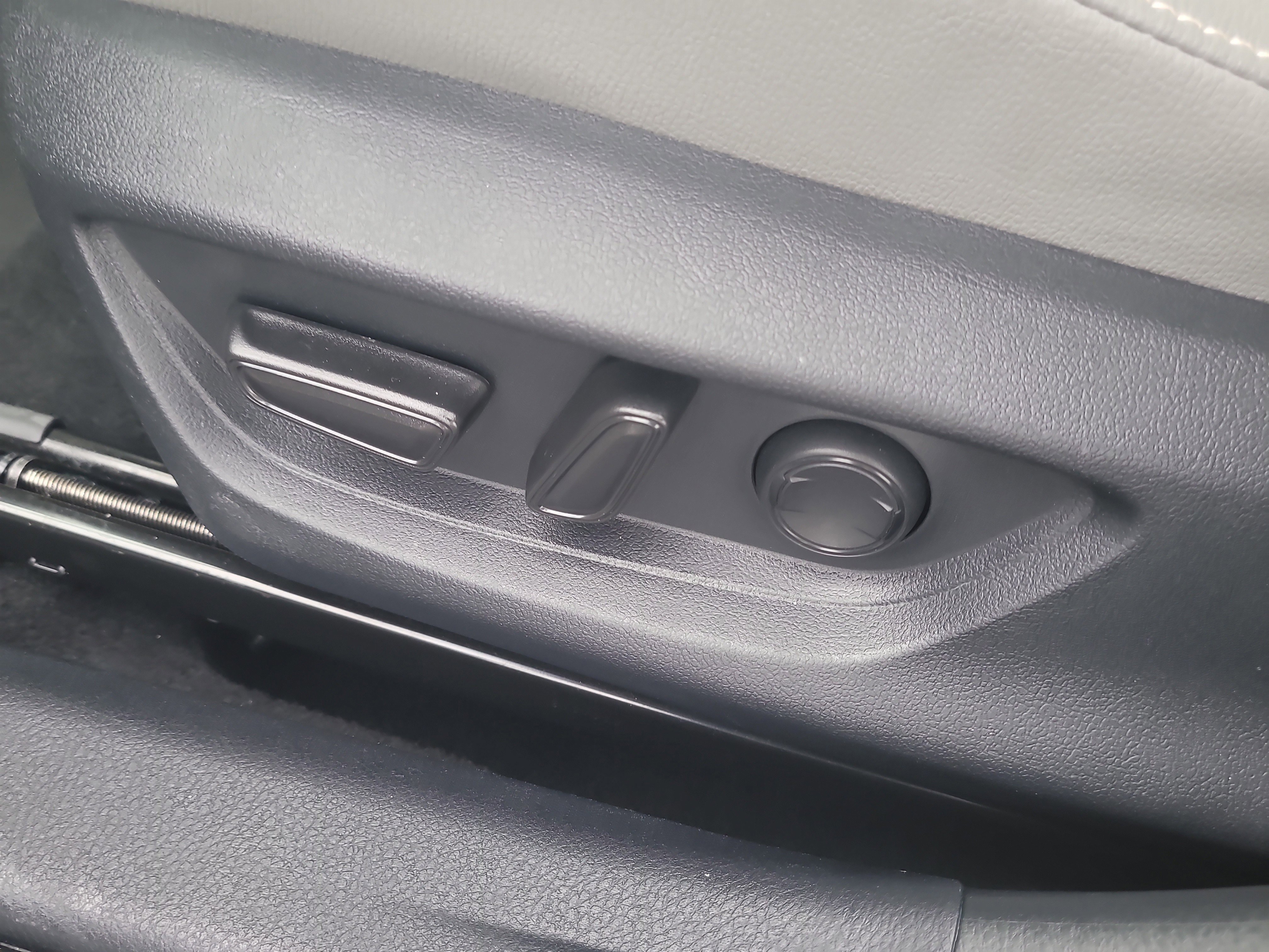 Used 2025 Toyota Camry SE image 20