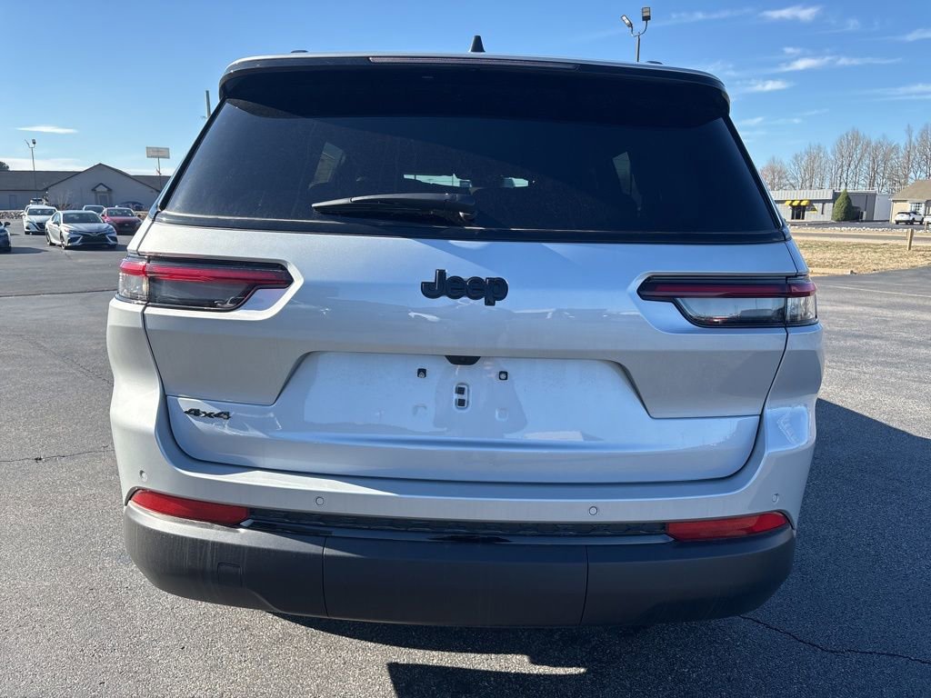 New 2025 Jeep Grand Cherokee L Laredo image 8