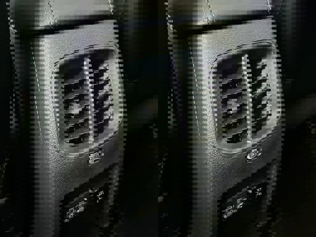 Used 2022 Jeep Cherokee Latitude Lux w/ Sun & Sound Group image 13