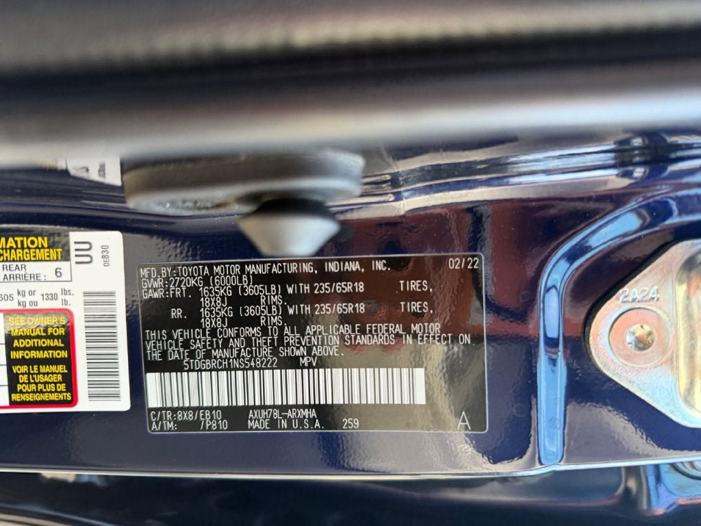 Used 2022 Toyota Highlander XLE AWD/4WD image 37