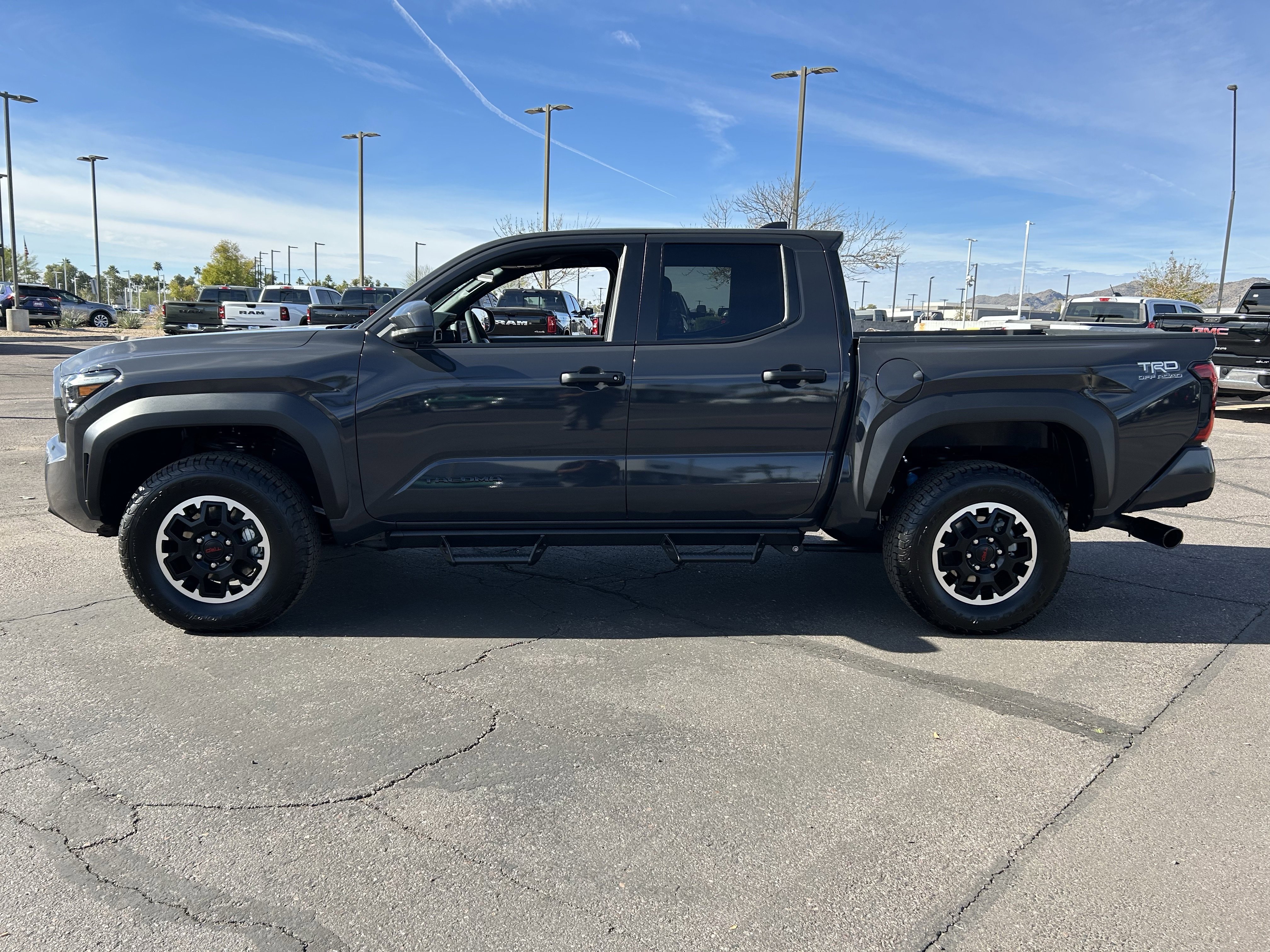 Used 2025 Toyota Tacoma TRD Off-Road image 3