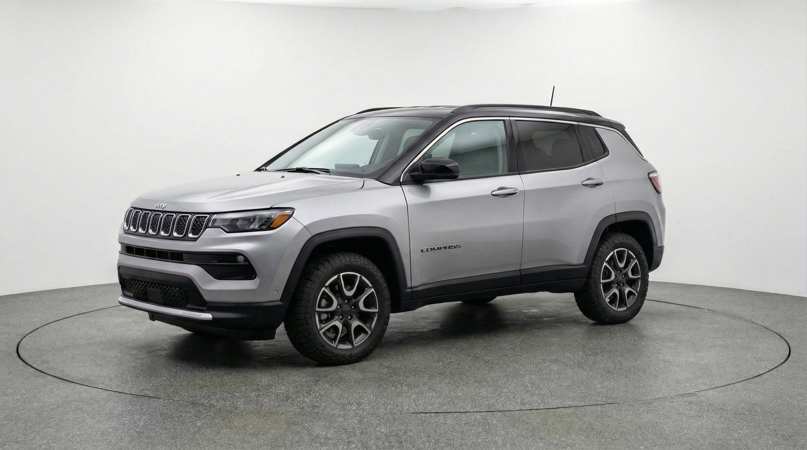Used 2025 Jeep Compass Trailhawk image 3