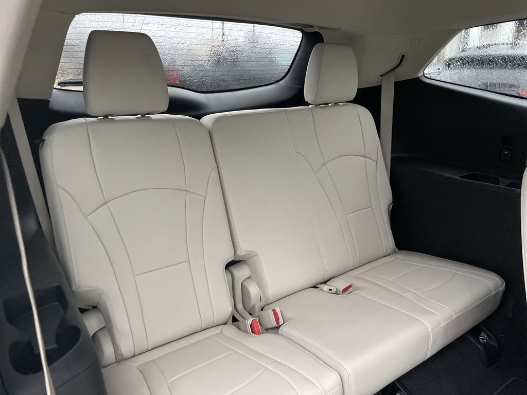 Used 2023 Buick Enclave Essence w/ Experience Buick Package image 27