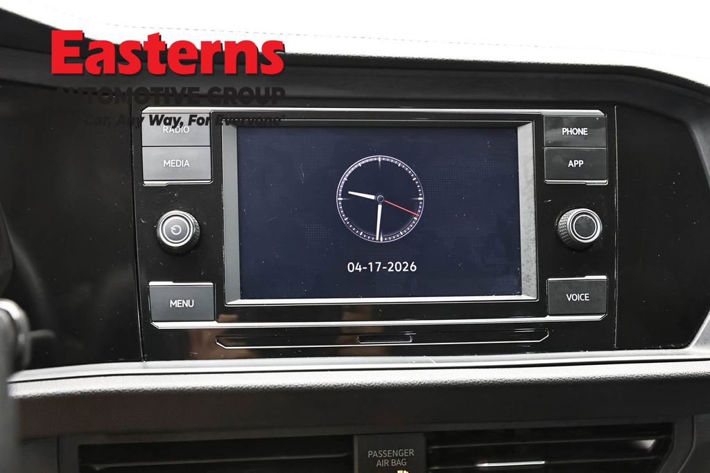 Used 2024 Volkswagen Jetta SE image 18