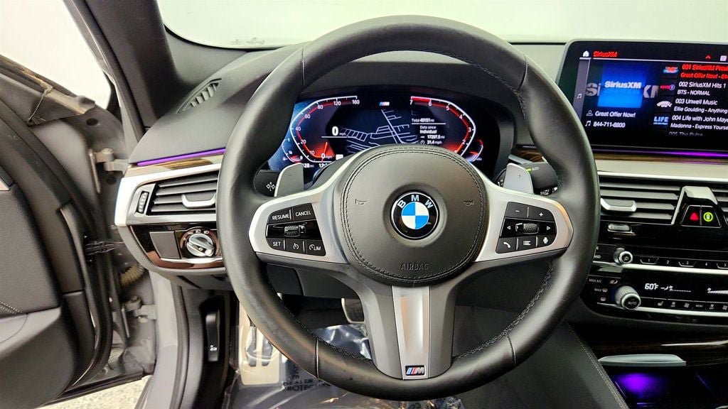 Used 2022 BMW 530i w/ M Sport Package RWD image 14