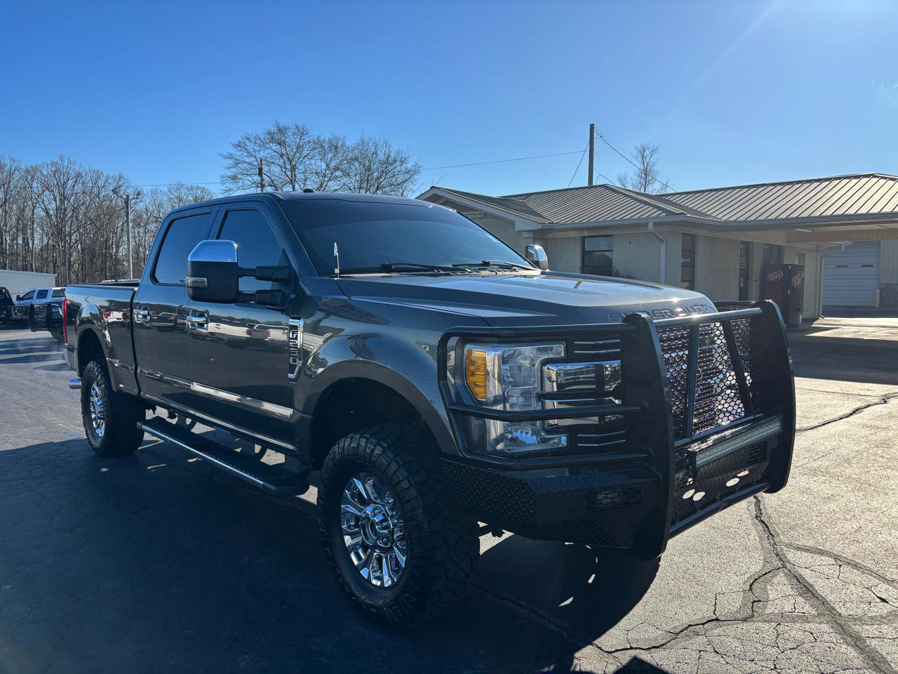 Used 2017 Ford F250 Lariat w/ Chrome Package AWD/4WD image 3