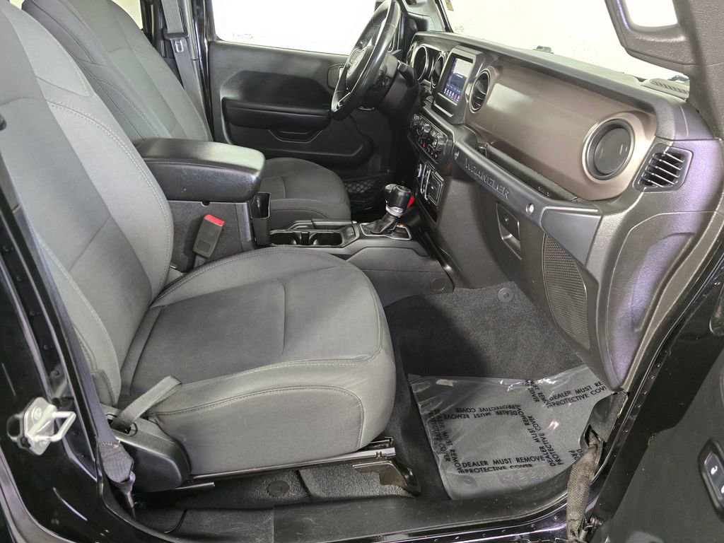 Used 2018 Jeep Wrangler Unlimited Sport S AWD/4WD image 11