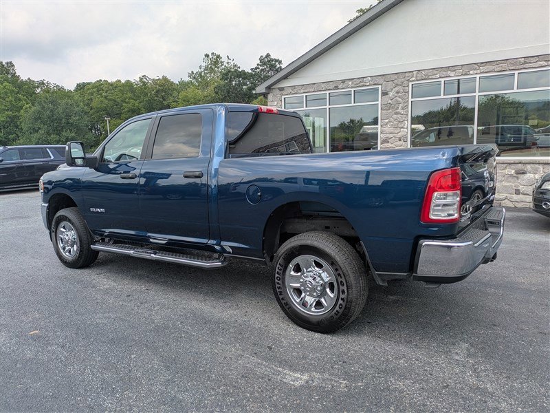 Used 2024 RAM 2500 Big Horn w/ Bed Utility Group image 4