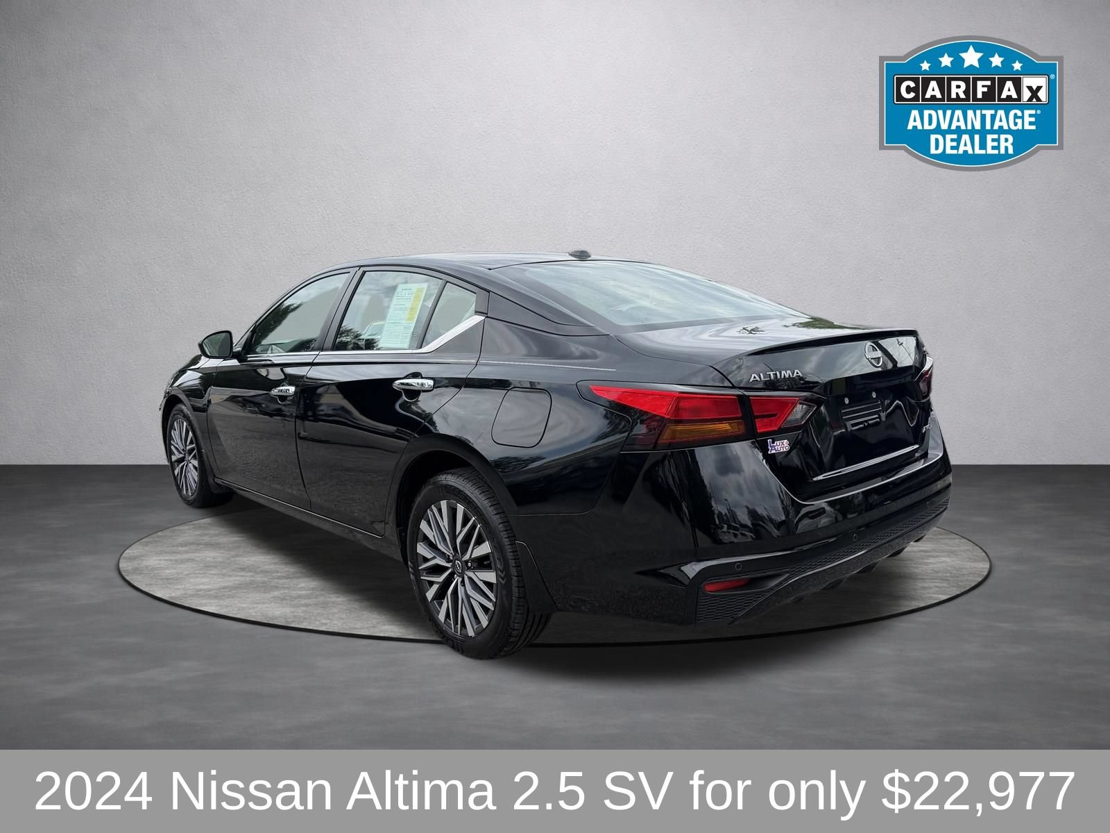 Used 2024 Nissan Altima 2.5 SV AWD/4WD image 3