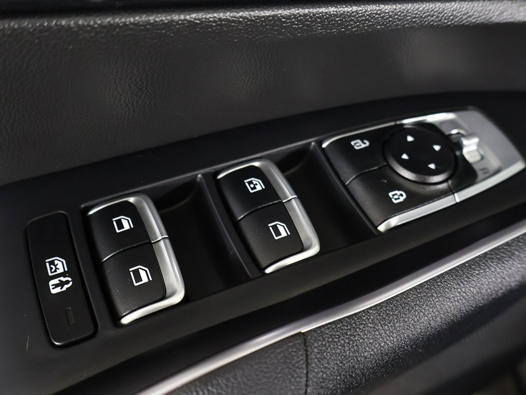 Used 2023 Kia Sorento LX image 38