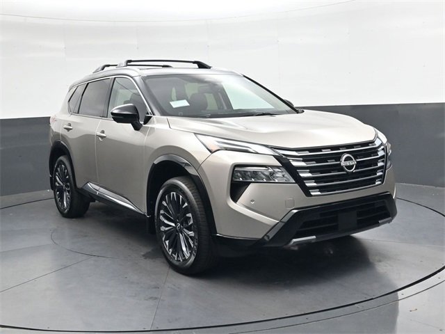 New 2026 Nissan Rogue Platinum image 2