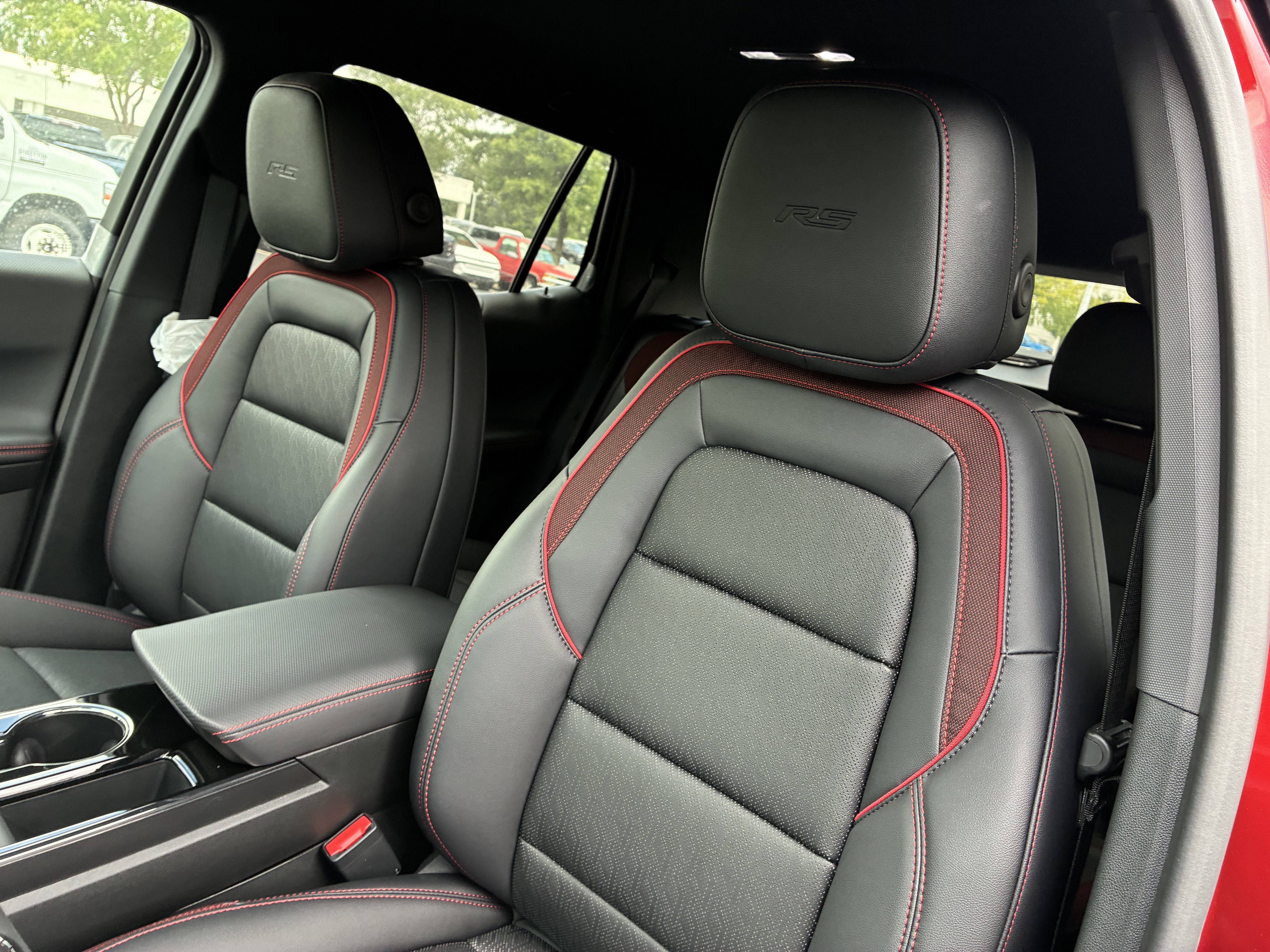 New 2027 Chevrolet Equinox RS w/ Convenience Package III FWD image 22