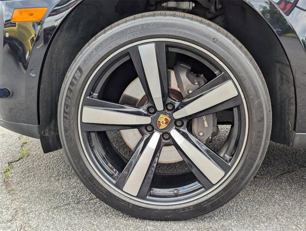 Used 2024 Porsche Macan Turbo image 29