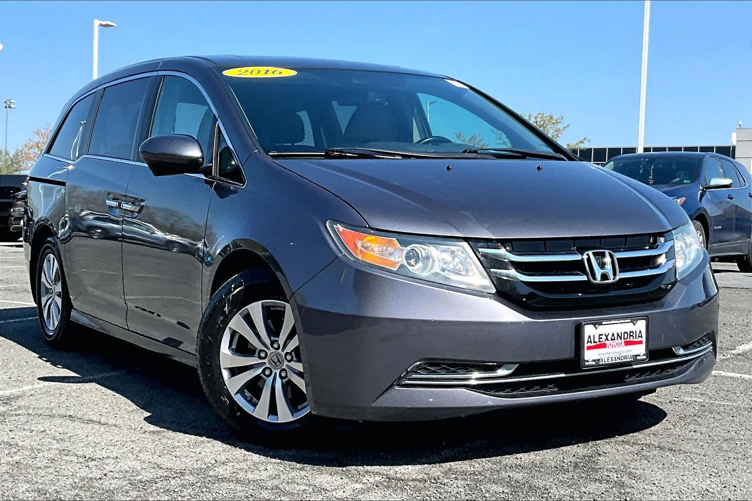 Used 2016 Honda Odyssey EX-L image 2