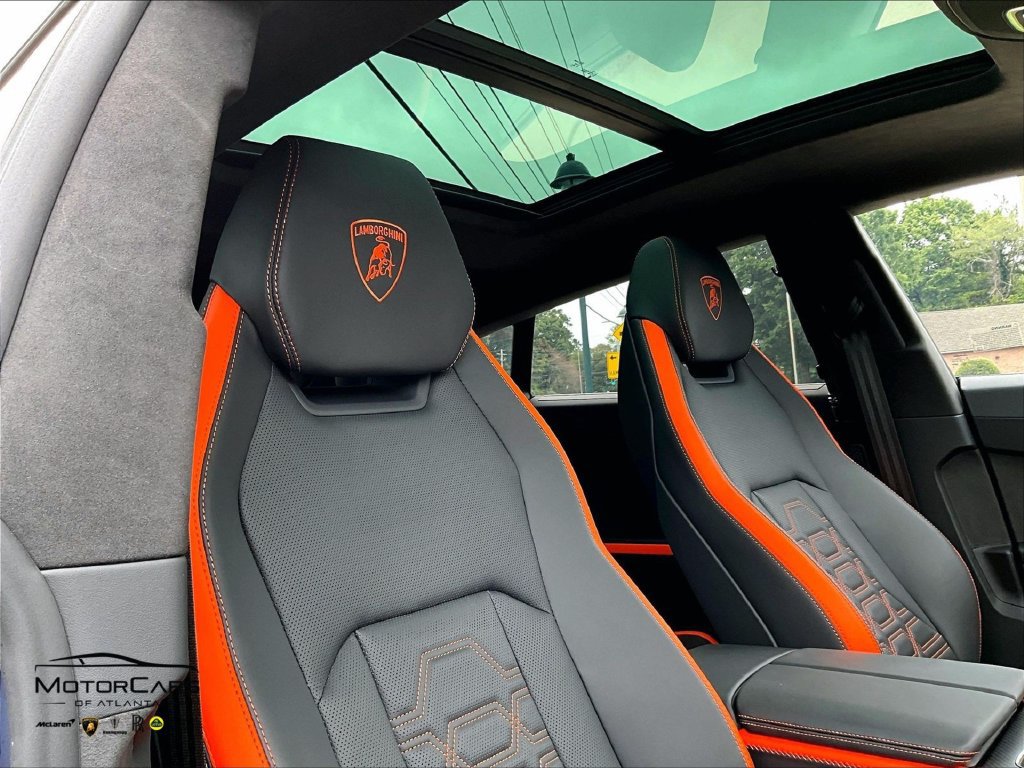Used 2025 Lamborghini Urus SE AWD/4WD image 29