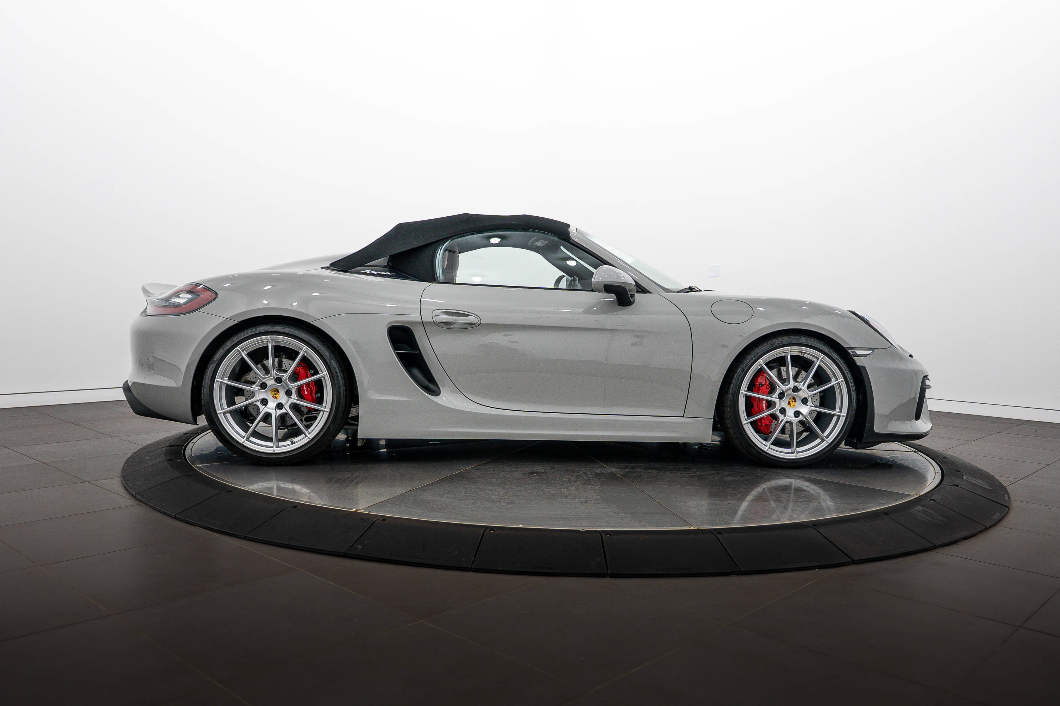 Certified 2016 Porsche Boxster Spyder RWD image 30