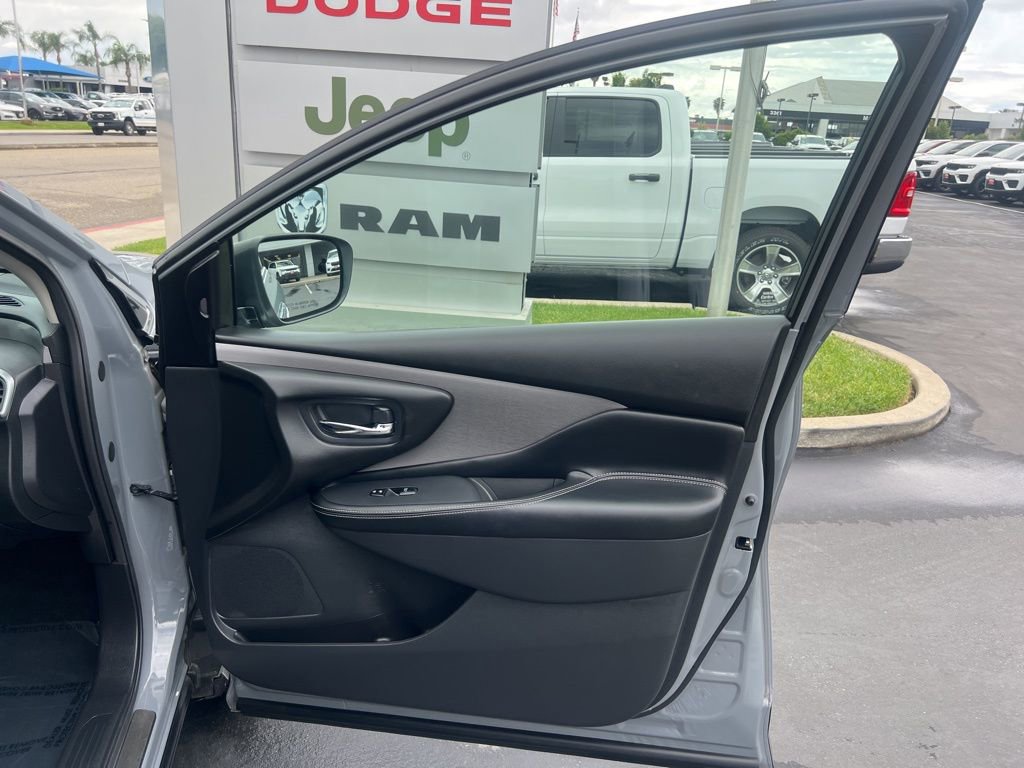 Used 2024 Nissan Murano SV w/ SV Midnight Edition Package image 33