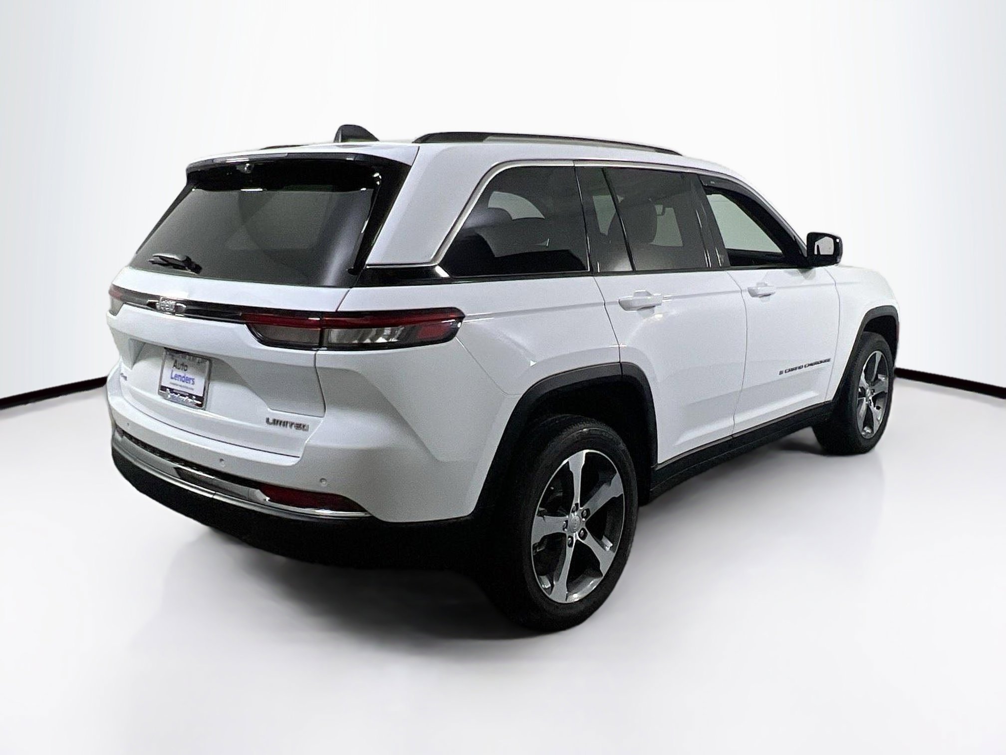 Used 2023 Jeep Grand Cherokee Limited w/ Luxury Tech Group II image 5