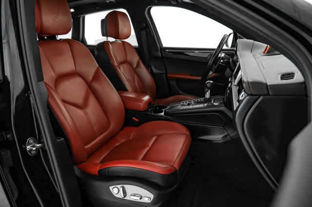 Used 2021 Porsche Macan image 26