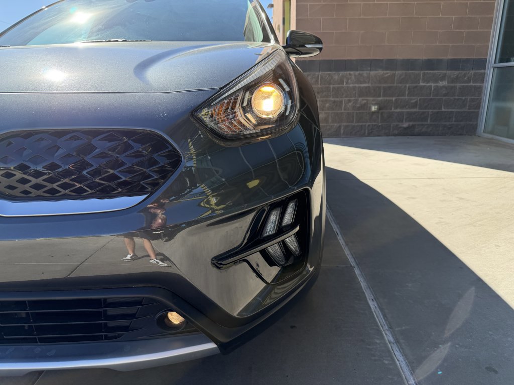 Used 2022 Kia Niro EX image 11