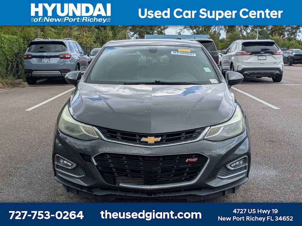 Used 2018 Chevrolet Cruze LT w/ RS Package FWD image 8