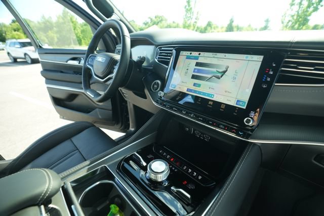 New 2026 Jeep Grand Wagoneer Summit AWD/4WD image 43
