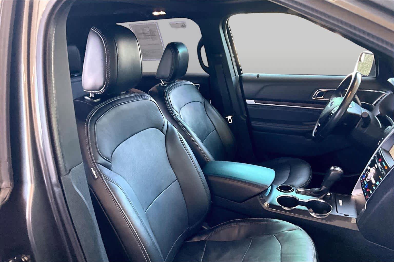 Used 2018 Ford Explorer Limited FWD image 9