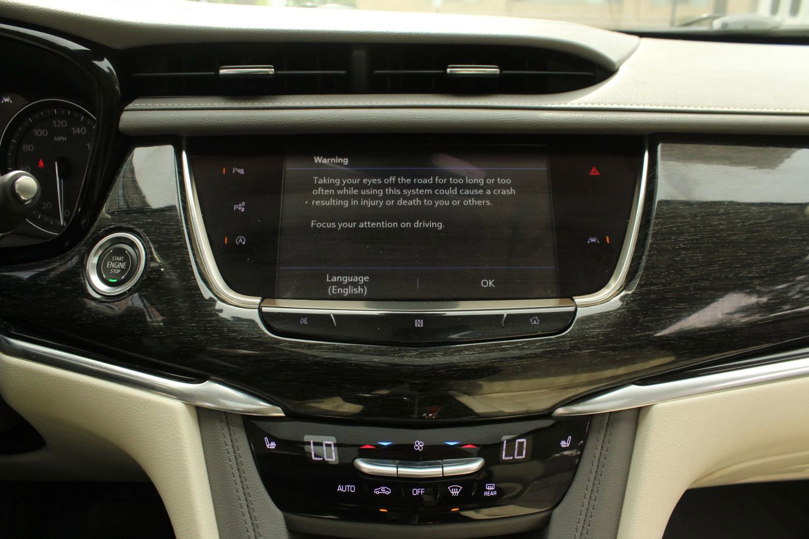 Used 2021 Cadillac XT6 Premium Luxury FWD image 35