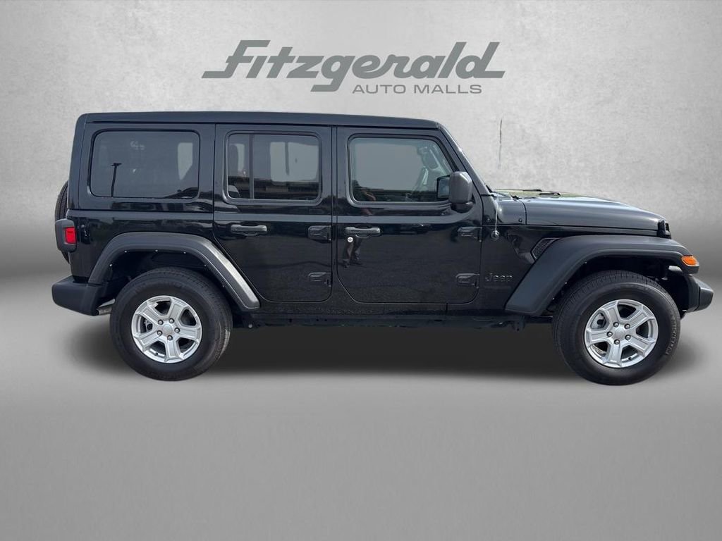 Used 2022 Jeep Wrangler Unlimited Sport w/ Sun And Sound Package image 5