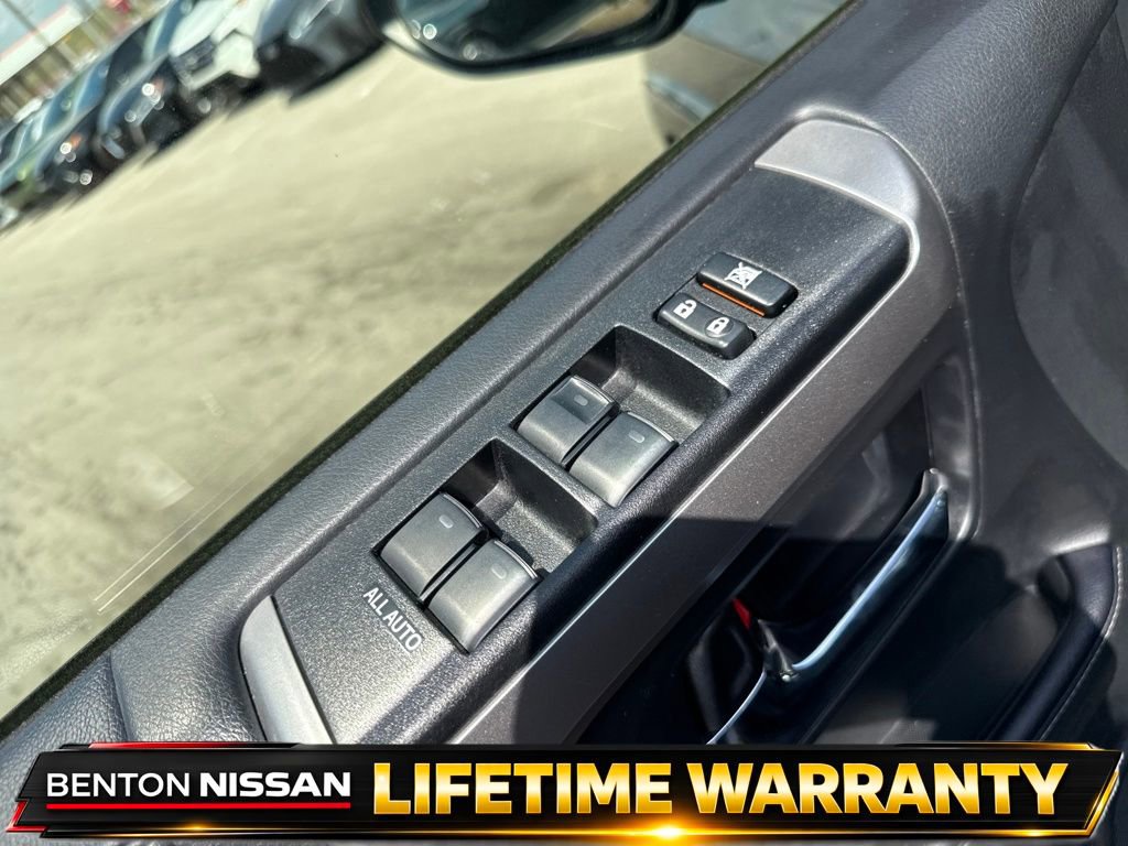 Used 2024 Toyota 4Runner SR5 AWD/4WD image 12