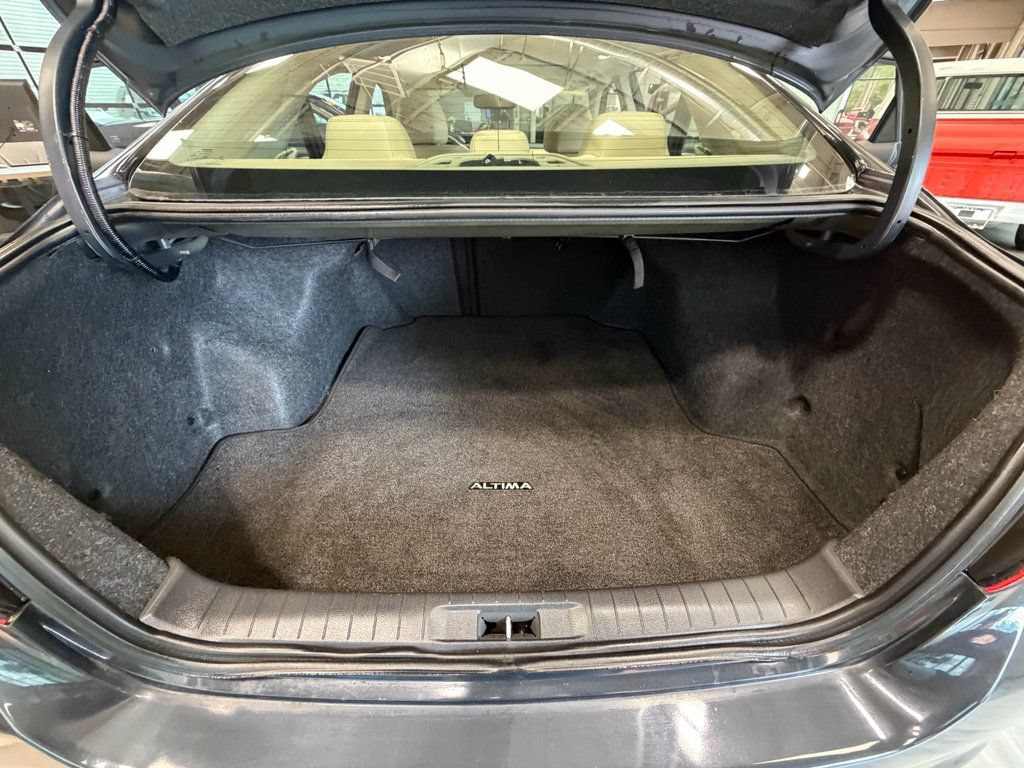 Used 2017 Nissan Altima 3.5 SL w/ 3.5SL Technology Package FWD image 49