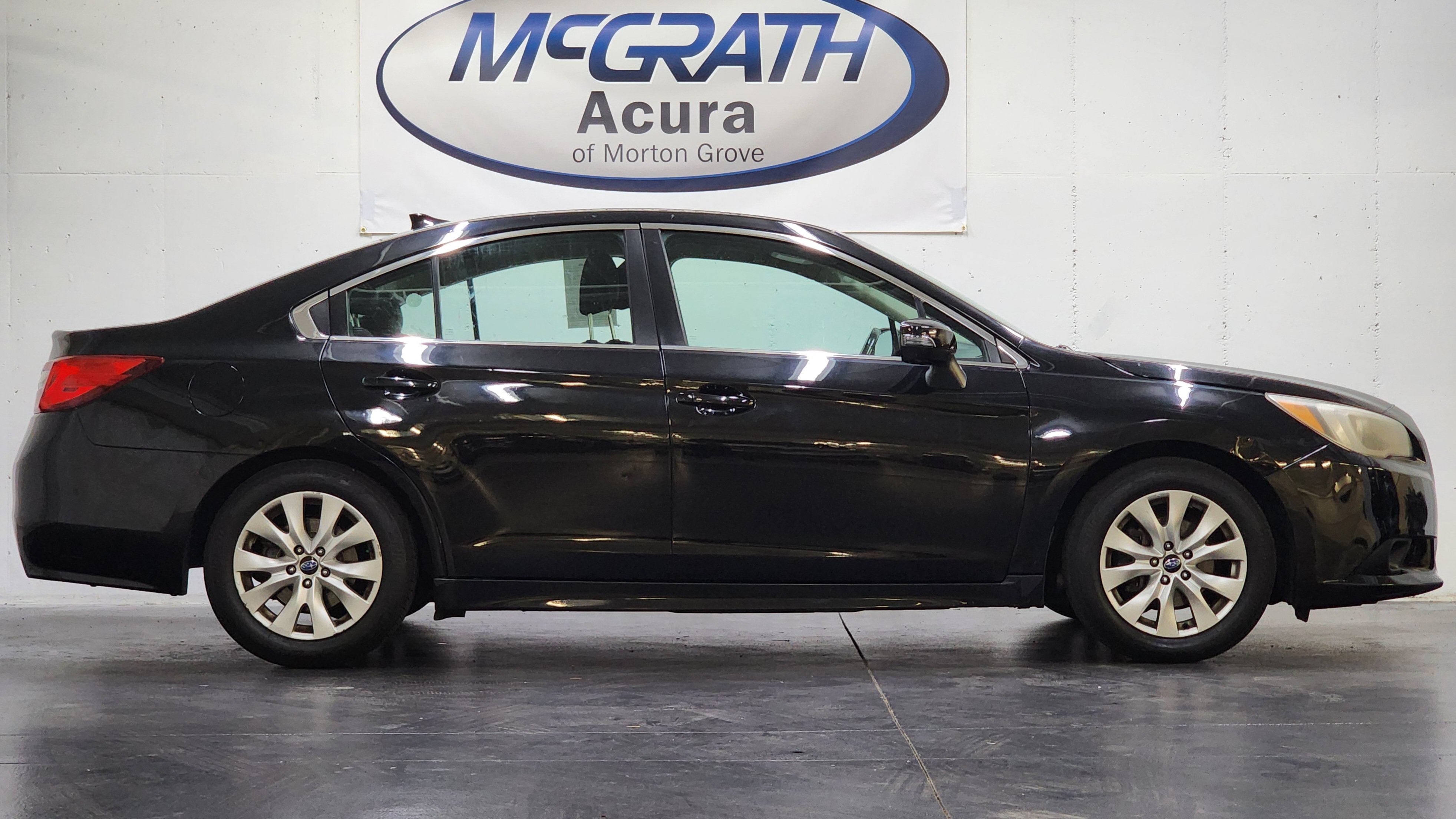 Used 2016 Subaru Legacy 2.5i Premium AWD/4WD image 3