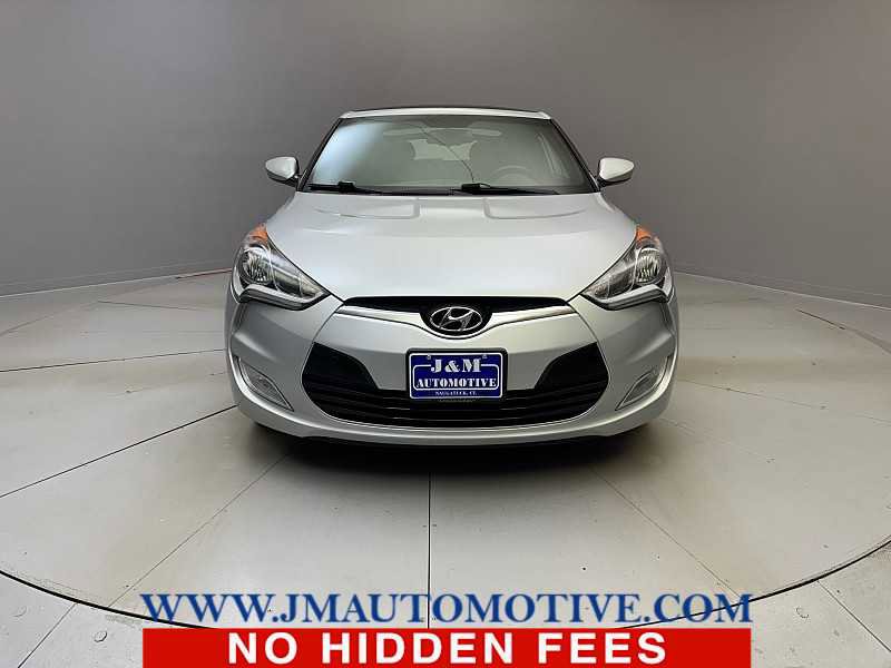 Used 2017 Hyundai Veloster Value Edition image 8