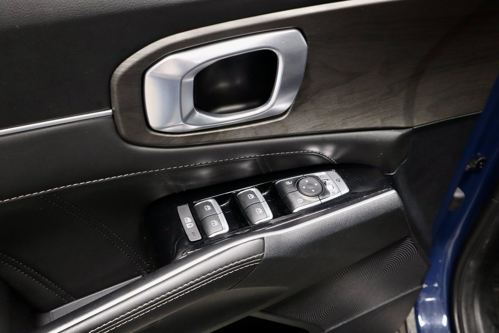 Used 2024 Kia Sorento SX image 25