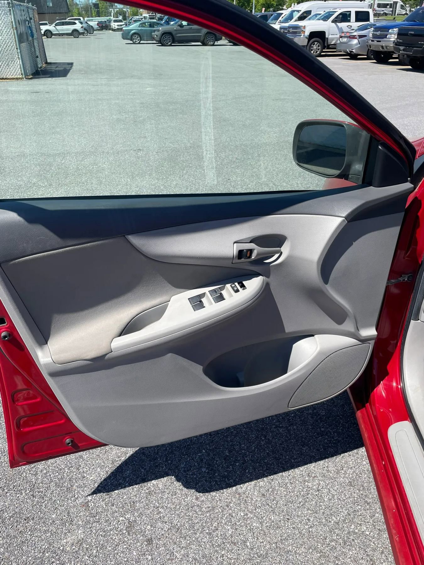 Used 2010 Toyota Corolla LE FWD image 27