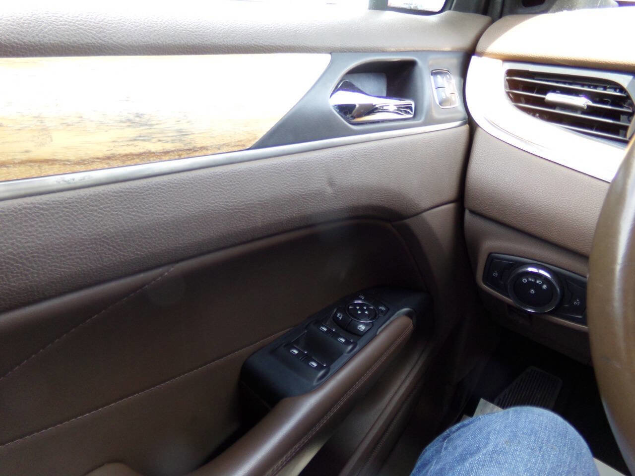 Used 2015 Lincoln MKC AWD w/ Equipment Group 102A Reserve image 39