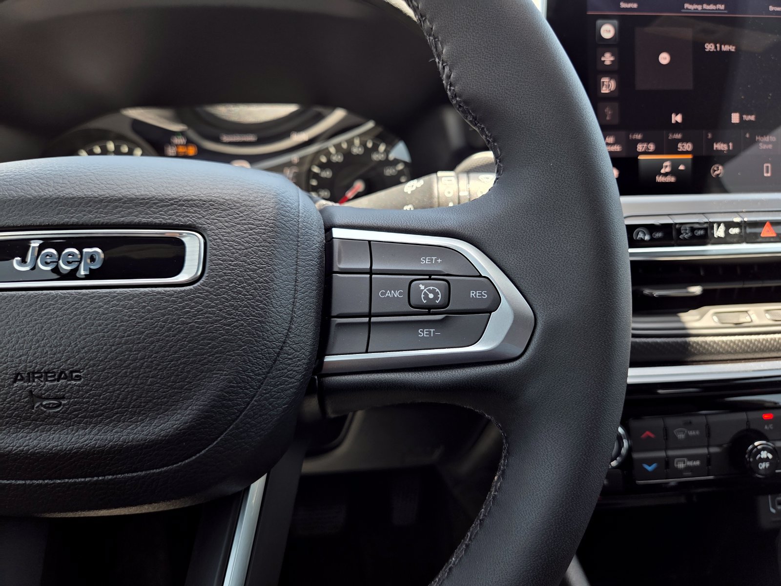 New 2026 Jeep Compass Latitude AWD/4WD image 42