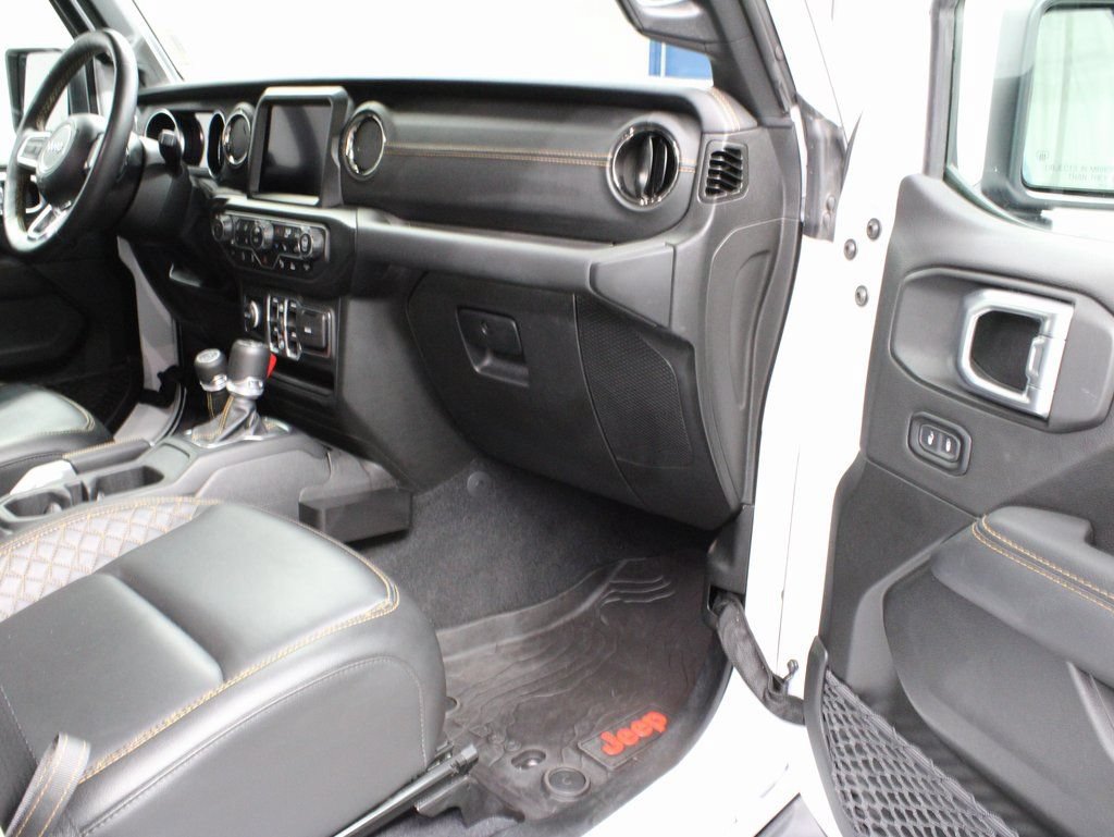Used 2023 Jeep Wrangler Unlimited Sahara AWD/4WD image 28