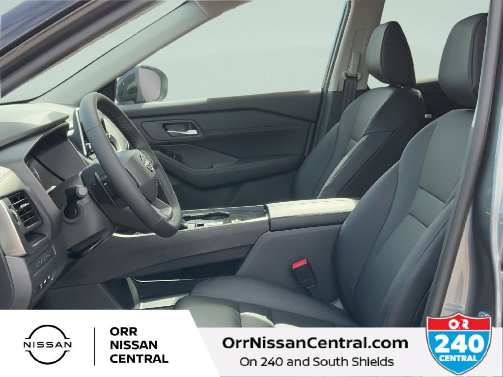 New 2027 Nissan Rogue Dark Armor FWD image 17