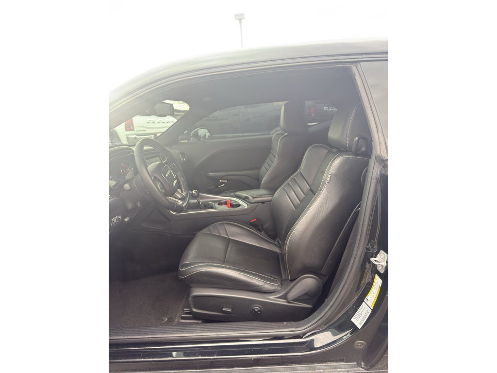 Used 2015 Dodge Challenger SRT Hellcat RWD image 11
