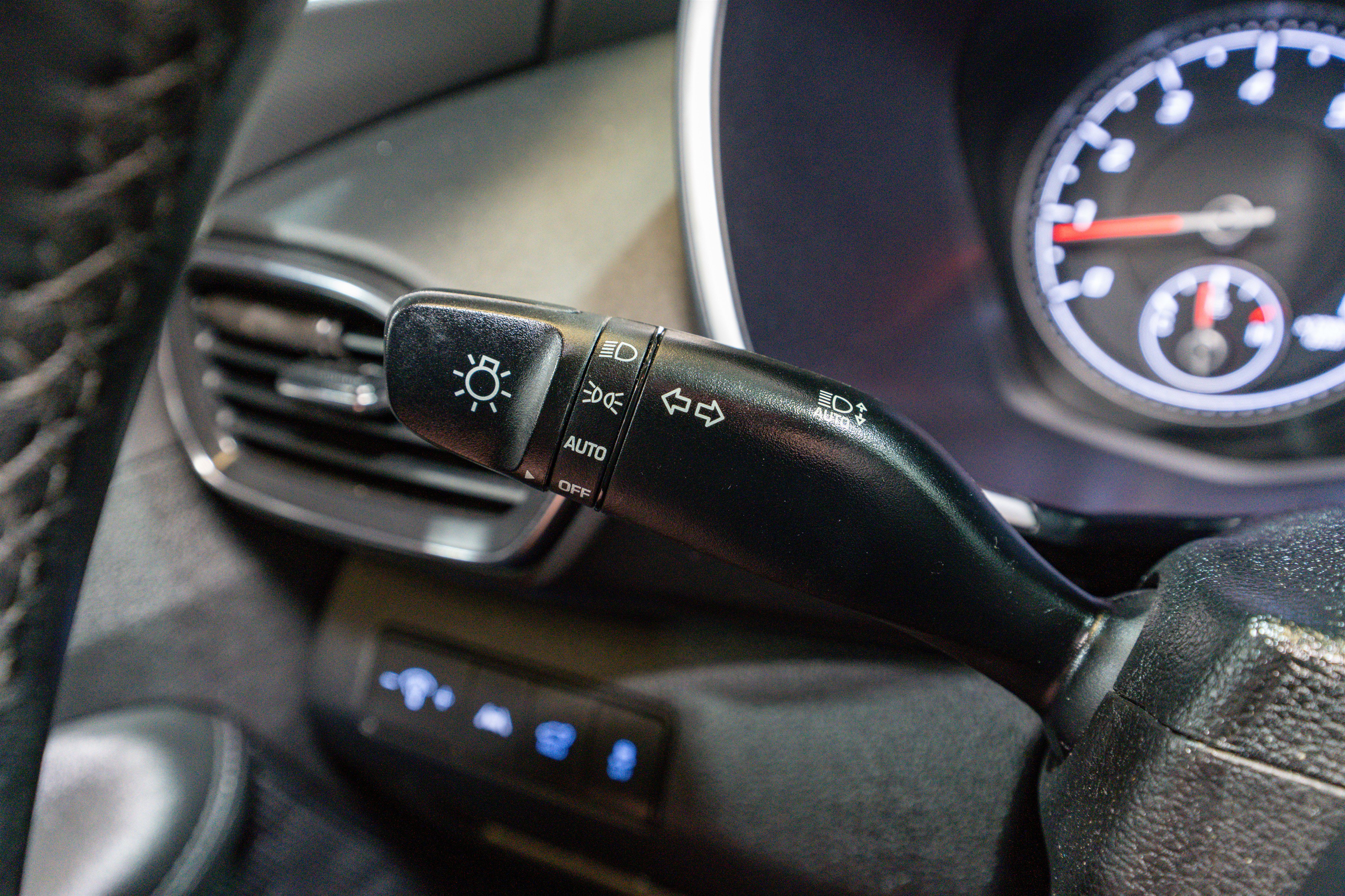 Used 2023 Hyundai Santa Fe SEL image 25