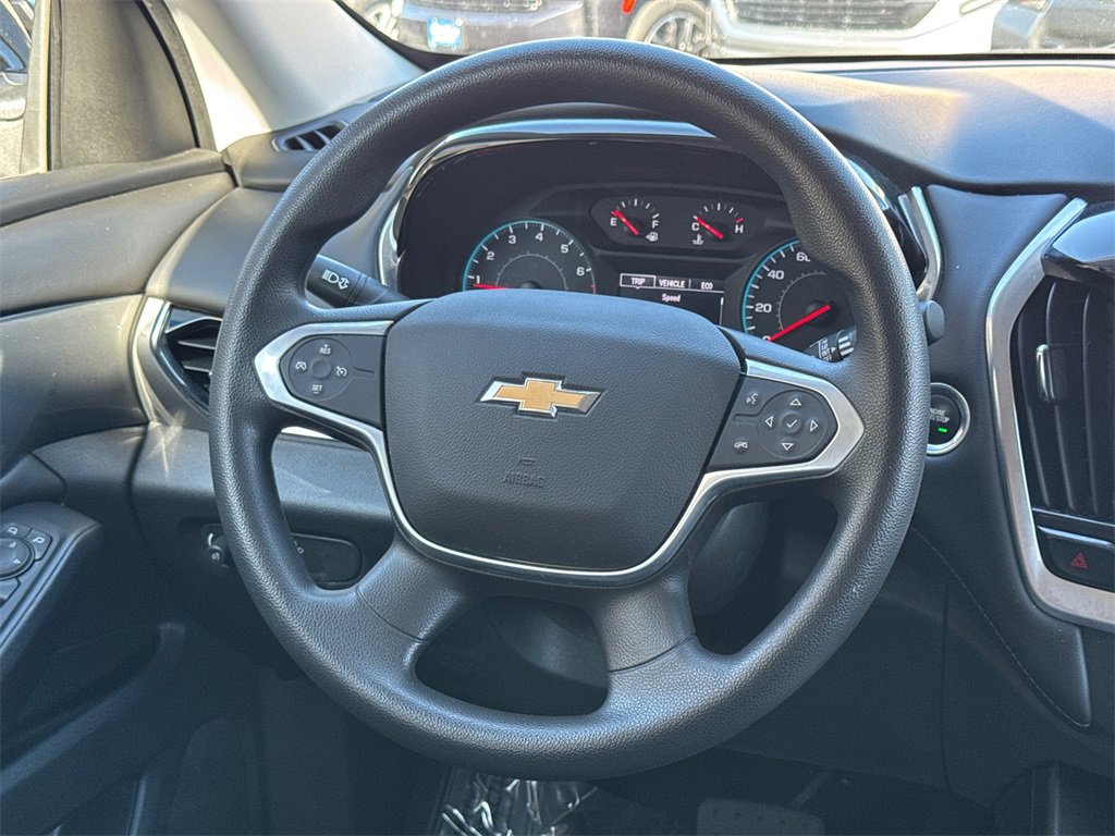 Used 2021 Chevrolet Traverse LS image 23
