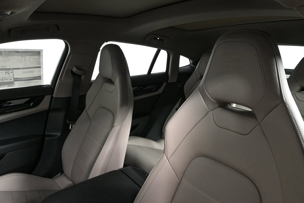 New 2026 Porsche Panamera 4 image 5
