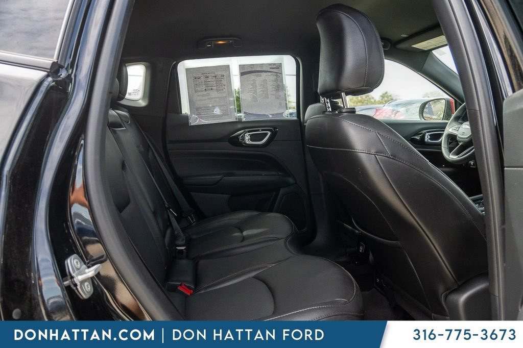 Used 2023 Jeep Compass Limited AWD/4WD image 19