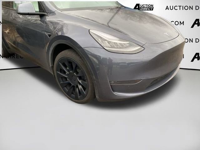 Used 2023 Tesla Model Y Long Range image 23