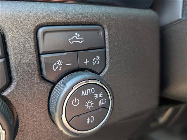 Used 2024 Chevrolet Silverado 2500 LT w/ Convenience Package AWD/4WD image 32