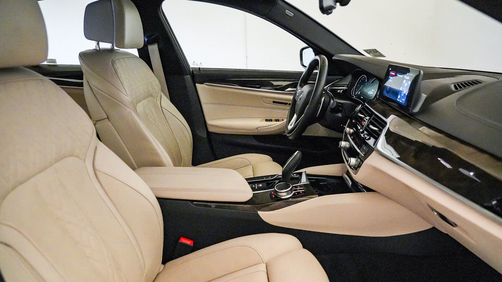 Used 2018 BMW 540i RWD image 17