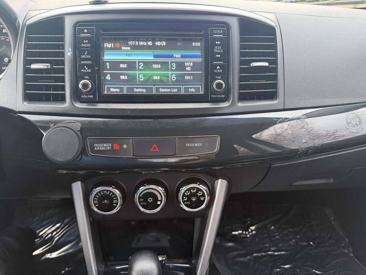 Used 2017 Mitsubishi Lancer ES image 22