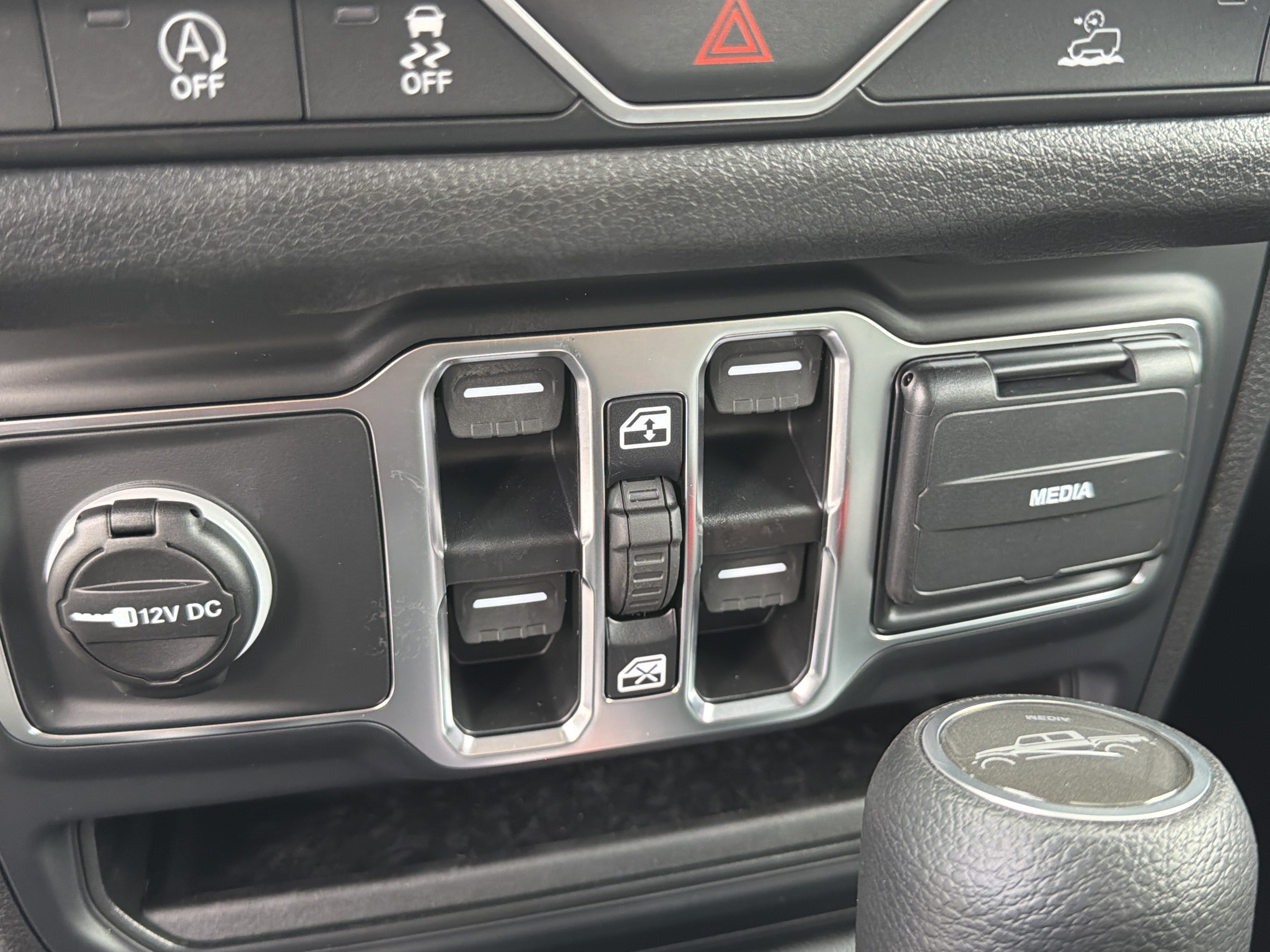 New 2027 Jeep Gladiator Sport AWD/4WD image 37